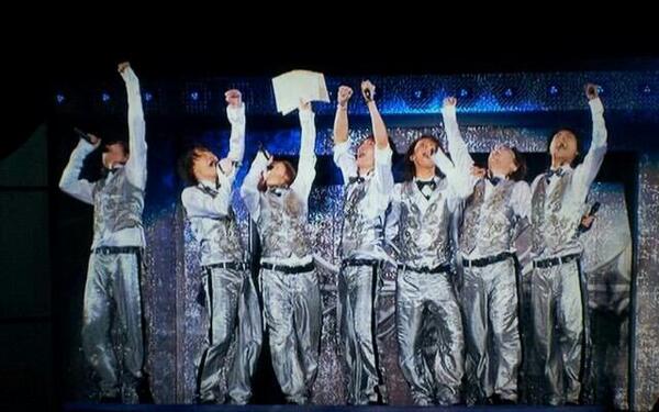 husiqnatu's tweet photo. デビュー1000日目おめでとう♡♡ http://t.co/Mw072AaV7c