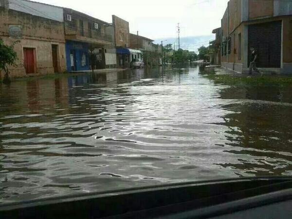 ANIBALCORO's tweet photo. @Ferreiromario1 @DaRosaRuben @pionerodj @augusto2s Nuestro Departamento hoy nos necesita. #ŇeembucuSOS http://t.co/8xzILAnVZs