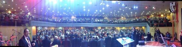 fvalvassoura's tweet photo. Bom demais receber na @com_esperanca os queridos @ClaytonOlee e @ClaudioGomez http://t.co/Uj6KizUl0f
