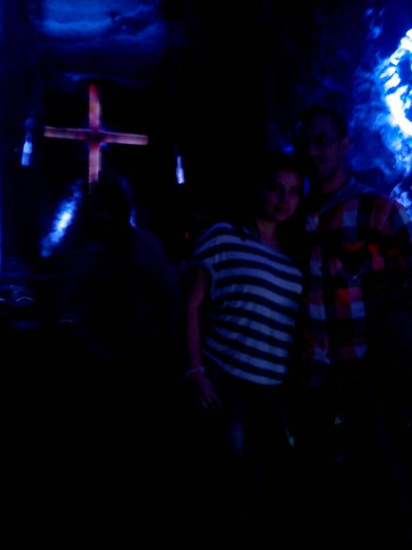 Jeissonvarcor's tweet photo. @CarteLdeLaMega #pesadillasporelcartel @dani3palacios Foto tomada en la catedral de zipaquira Jueves Santo. http://t.co/vFR8S7LUPd