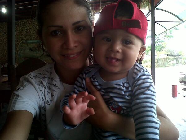 sunderkaly's tweet photo. el unico ser q se merece mi amor; mi entrega; mis ganas de seguir adelante mi hijo hermoso como lo amo. http://t.co/o1OGpOIRUW