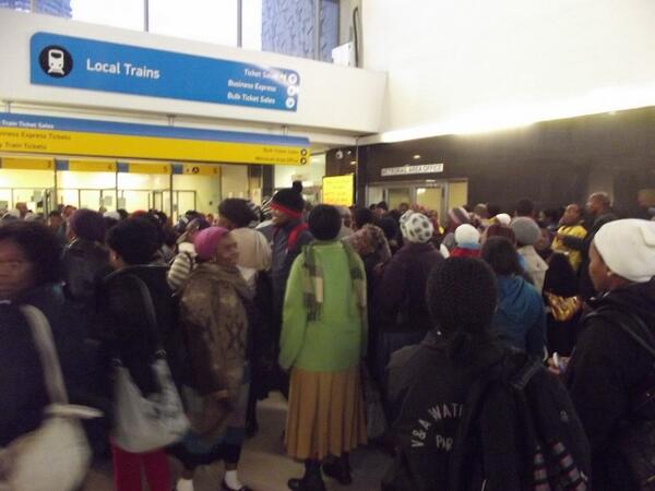 Spontaneous demo by gatvol Metrorail commuters. after months of WC. late and cancelled trains