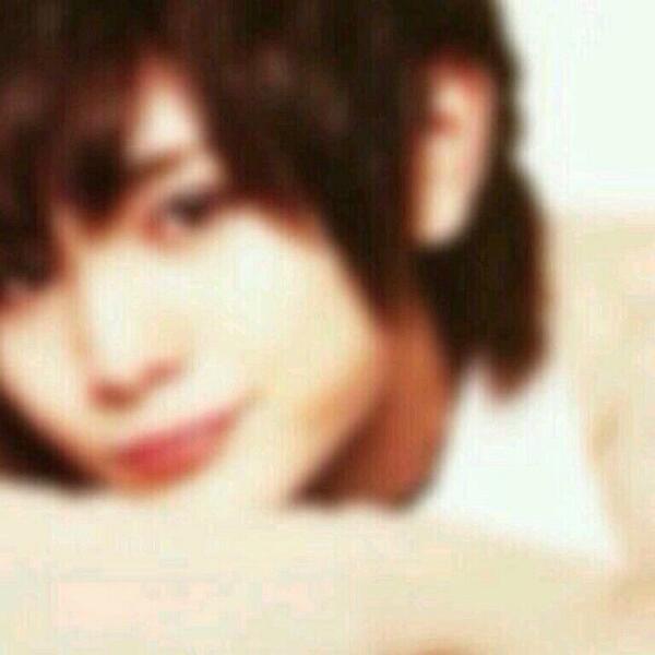 Ryosuke_y_509's tweet photo. 山ちゃ、誰よりも愛してる、
世界で一番愛してる、

俺たち運命だよな？
俺はそう思ってる、

また逢えるよな？
その時をずっと待ってるから、

だから、それまで笑顔で居て下さい。
幸せで居て下さい、

誰よりも、君の幸せを願ってます http://t.co/9GS0jGH0Gt