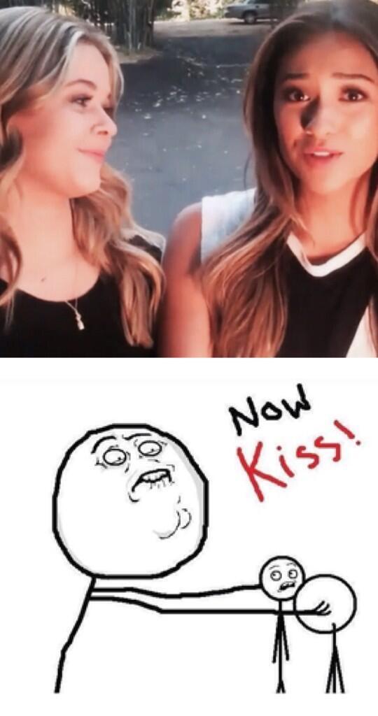 pretty little liars tweet media