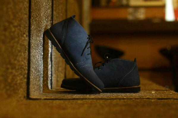 New Giant Flames (Giant Blue Horse) info/order sms:087809233445 pin:2327564d cockerelshoes.com