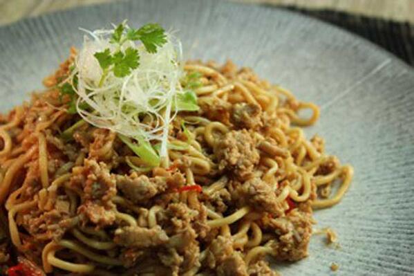 VegaGunawan1's tweet image. Waah mantab"@NGIDERNGILER: Mie Goreng Daging Sapi bit.ly/1iOSNyr #dapurmini #NGIDERNGILER http://t.co/wedEIkHVVn"