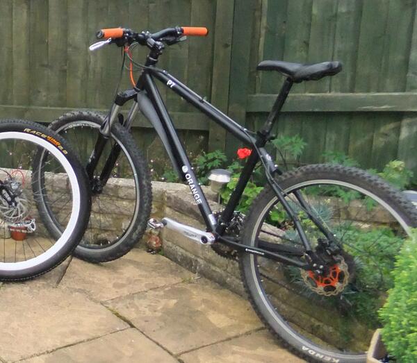 This is a pic of the <a href="/orangebikes/">Orange Bikes</a> P7 stolen from my shed last night along with my Whyte T129. Please RT #Otley