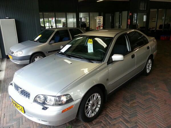 Deze mooie Volvo S40 2.0 van bouwjaar 2004 is onze #occasionvandeweek. Maar 126000km gereden #onderhoudvolledigbekend