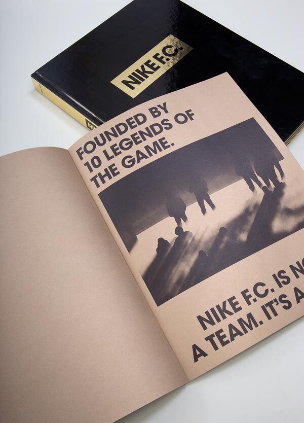 توییتر \ HORT (Eike König) «NIKE F.C. - Brand and look book working on arrived. http://t.co/pzaj27mROO»