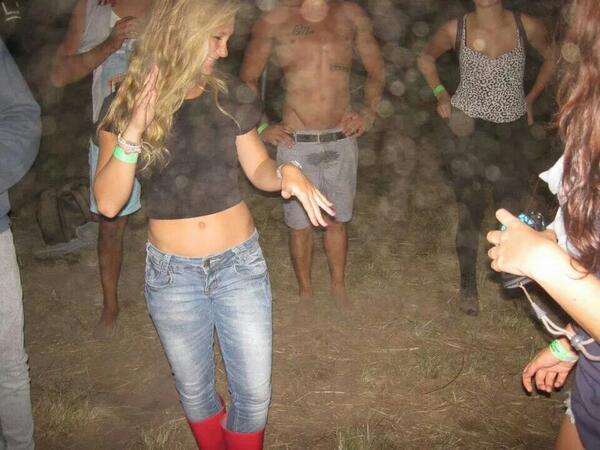 Demi_Mason13's tweet photo. @mrpcareers #welivefor #weekends_away #party #dancing #passion http://t.co/69a1mpnTr8