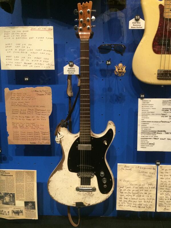 Johnny Ramone tweet media