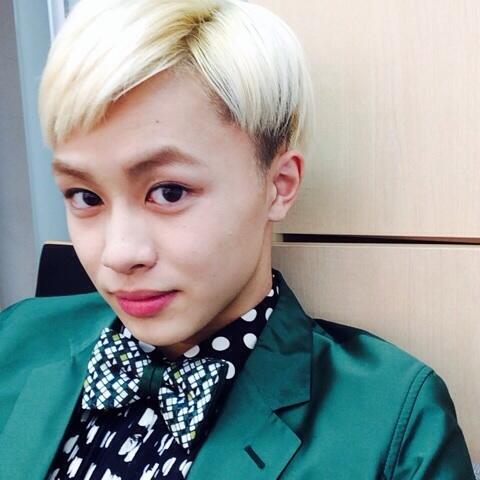 リョガタクbot A Twitter Ebidan Book買ってねー 金髪のしちさんわけが 有名アニメの隊長に似てるって リョウガに言われた T Co Dpfkpurftw 14 04 09 タクヤブログより