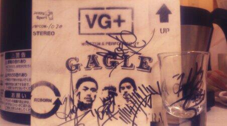 hadanokai's tweet photo. 昨日の佐賀でのGAGLEとクロマニのLIVEやばかったー!屍を越えては鳥肌たったー!
アルバムにもサイン貰ったし、ノーチェイサーにも(笑)
#GAGLE #VGplus http://t.co/fQvFQaZsss