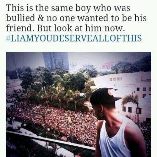DirectionerRuu's tweet image. Это тот же самый мальчик, над которым издевались и никто не хотел быть его другом. Но посмотрите на него сейчас.