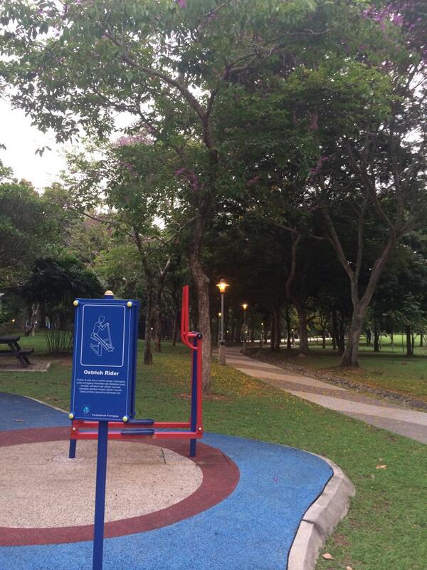FamilyTravelMY's tweet photo. Weekend exercise. http://t.co/hwr7i9IANO