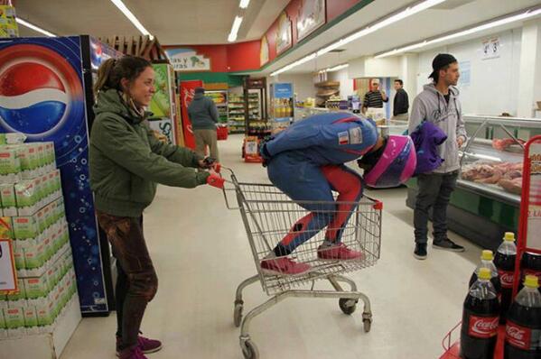 con4skate's tweet photo. What the TUCK is going on here? http://t.co/Je9xDqaCNc