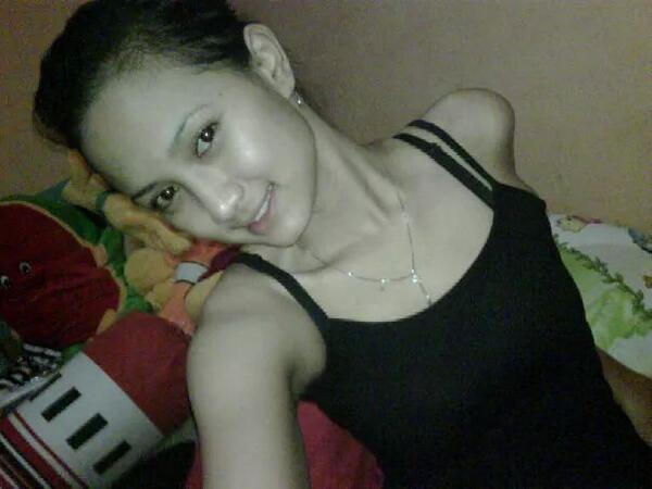 Beda_rasa's tweet photo. Malem tweeps ♥ .... Mana retweetnya ? ☺ http://t.co/OzbFLLNMgI