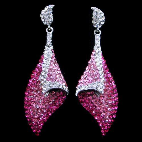 SovanaJewellery's tweet photo. Hot stuff! Fuschia crystal AZZURA earrings £22 at SOVANA http://t.co/iCniVFzzg0 #jewellery #fashion http://t.co/65UEaM8IVV