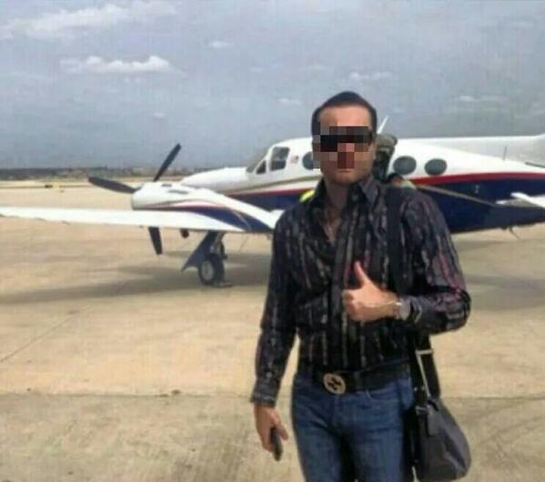 _IvanGuzman_'s tweet photo. Me distraigo con las mujeres, pero siempre pendiente de mis quehaceres http://t.co/ba4fqyUHIZ