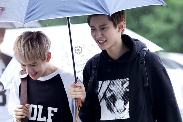 exofancafe's tweet photo. ชานยอลถึงแบคฮยอน "เขาเป็นคนฉลาดและมีความสามารถมากๆ เขาคือเพื่อนซี้เบอร์ 1 ของผมเลย" #HappyBaekhyunDay http://t.co/sp8XYQ8fb4