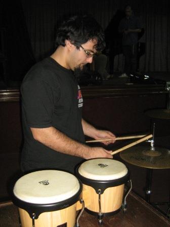 Dequeni's tweet image. La Noche del Pan y el Vino.Banco Central del Paraguay. "Al Son de Tambores", Viernes 9 de mayo.