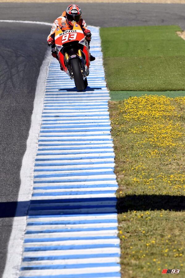marcmarquez93's tweet photo. Terminamos por este año en Jerez, en la buena línea! / Jerez weekend finished with an interesting test! 👏 :) http://t.co/PiuS2Ugy8i