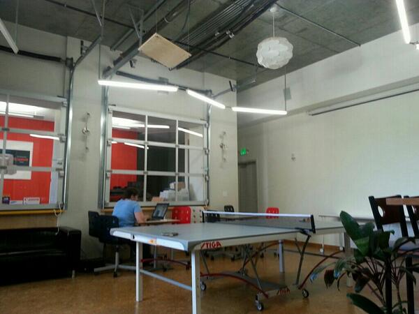 paperweightds's tweet photo. Checking out #coworking @MojoCoworking while we're visiting Asheville, NC! They even have ping pong! #AVL http://t.co/h8EhjLV0rz
