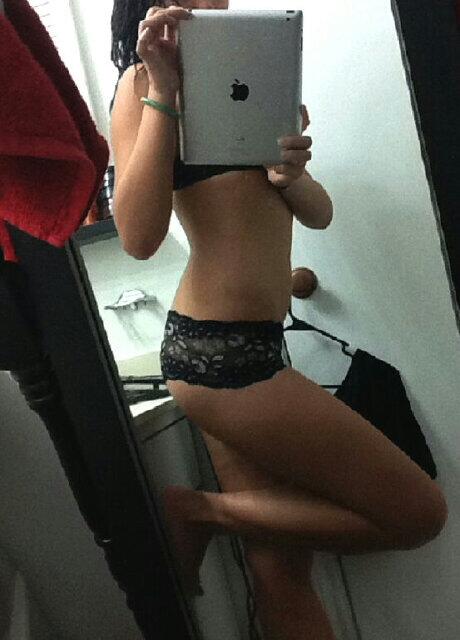 Tante Aty tweet media