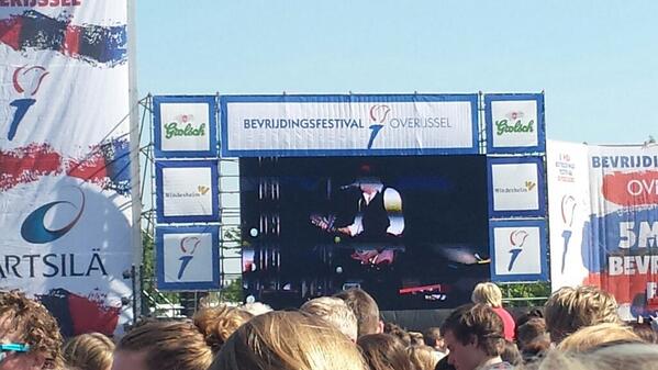 Super druk maar wel leuk en met mooi weer op bevrijdingsfestival Zwolle
