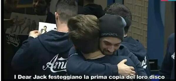 wonderscal's tweet photo. Lorenzo: "Non ti ho mai ringraziato abbastanza."
Alessio: "Sono io che devo ringraziare te."
#Amici13 http://t.co/TTcNIdiQ3e