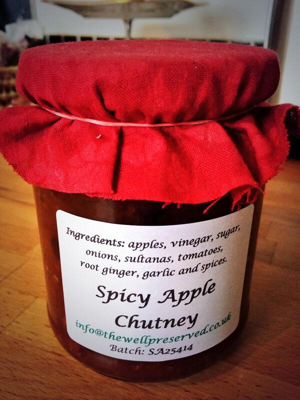 TheArchwegian's tweet photo. Great offerings from local traders @HighgateMarket @LauderdaleHouse - got us some tasty cake and chutney with a hat! http://t.co/Z1JmTZgxXv