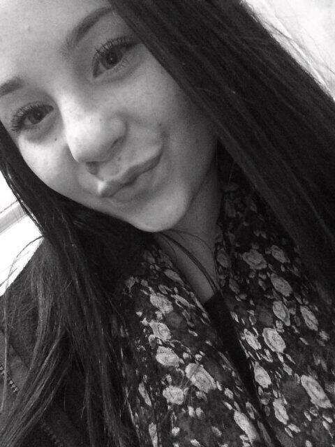 miaxomia's tweet photo. birthday girliee!!! http://t.co/3vFXtqvhQU