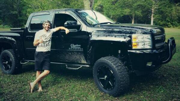 savybabyyyy's tweet image. my #mcm most certainly would be Thomas Rhett. #CallMeUp 😍