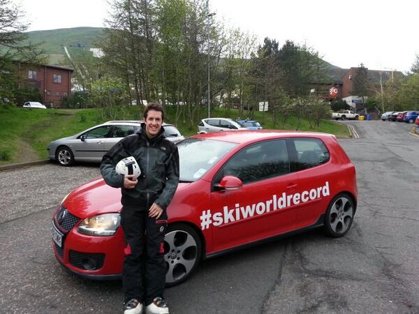 jonnyboythorne's tweet image. World record holder @jstevo1 visiting @AdaptSki at Hillend to see where his fundraising has gone! #skiworldrecord