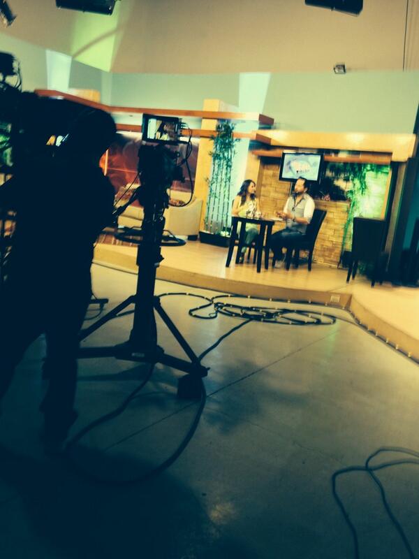 2159725's tweet photo. Aqui en mi programa de Televisa Hermosillo. Saludos http://t.co/nl273lHFuC