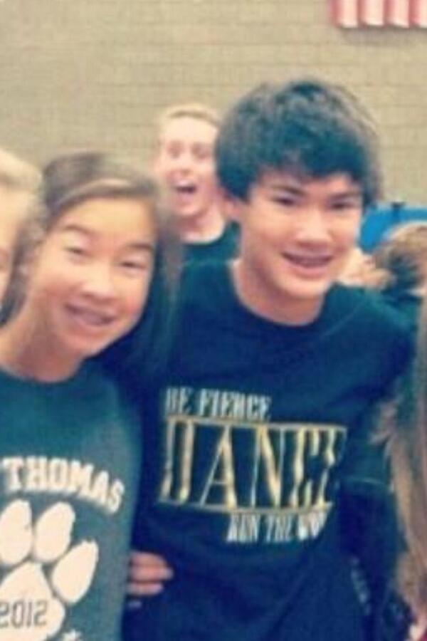 JoshBechtold's tweet photo. #Bestcouplethatneverhappened          Yet http://t.co/ibbNTOHtau
