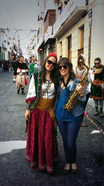 Beaa_xiui's tweet photo. Hui mhe topat amb esta monà fent gira en alcoi! @pauvilap http://t.co/8EtbSj2mkZ
