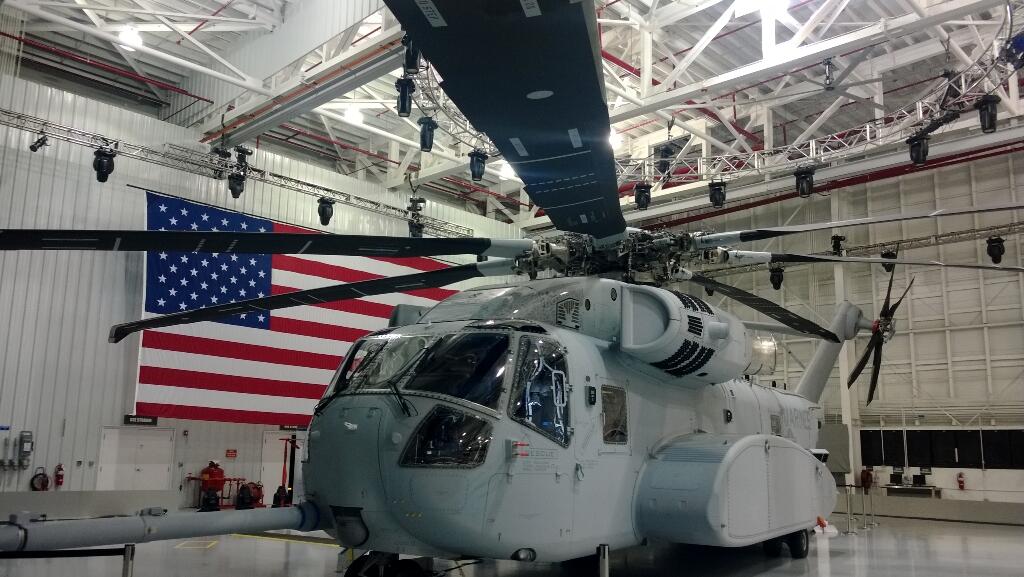 المروحية CH-53K King Stallion الجديدة Bm5hlq8IMAAoyDE