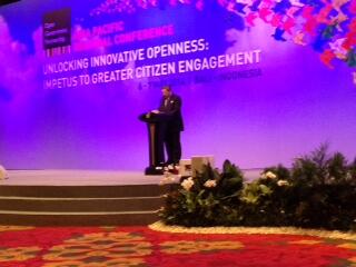 usembassyjkt's tweet image. Selamat kpd Presiden @SBYudhoyono yg menjadi tuan rumah konferensi @opengovpart #OGPBali.- #DuBesBlake
