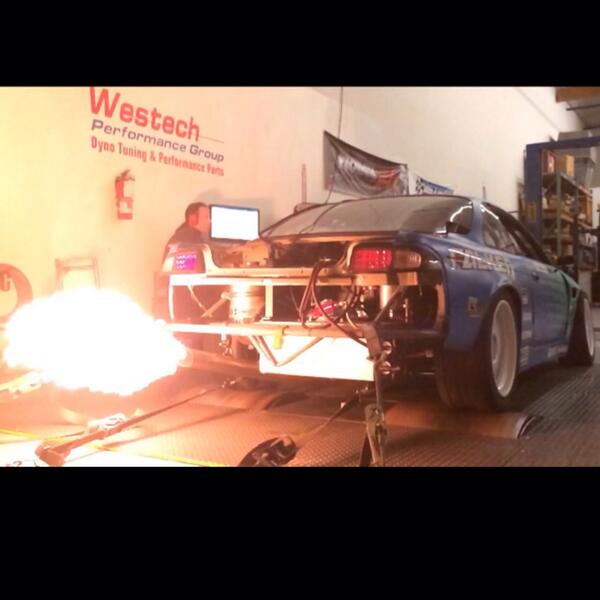 FalkenTire's tweet photo. Giving new meaning to #hotlanta! @dmac86 on the dyno. @FormulaD #teamfalken #drifting #Atlanta http://t.co/dRUpEu6y5C
