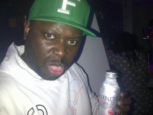 DJVSMOOVEUK's tweet image. Poxy selfies!! @beanschester #Selfie just me and my #purdies vitamin drink!!
