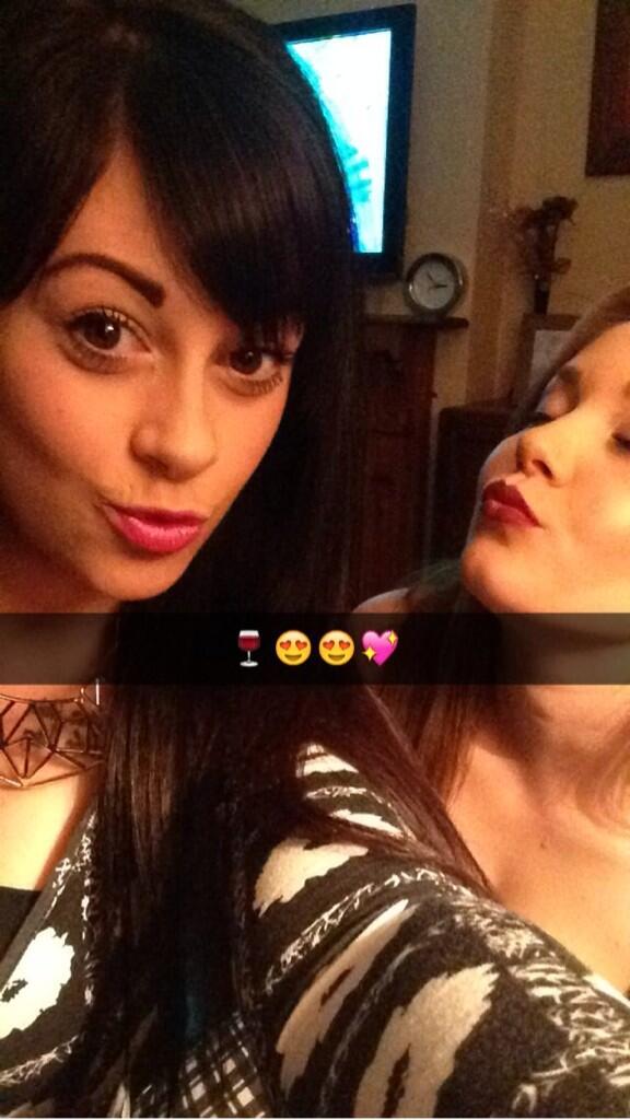 jayelle102's tweet photo. Too much love for hurrrrrrr 😘💜💜@rhianne_horne http://t.co/WXrZQDVopU