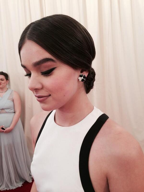 iLuvHailee's tweet image. @HaileeSteinfeld #MetGala #Metball2014 Demure, sweet, gifted. Not to mention so beautiful she takes your breath away!
