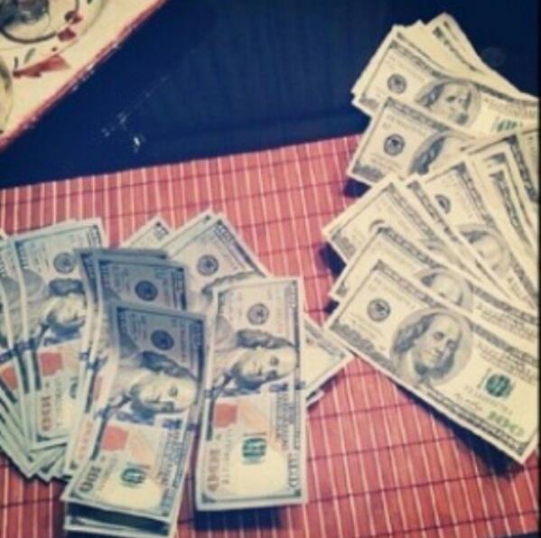 ShunteH's tweet photo. I DOES THIS ON A DAILY BASIS!!!! HELP ME TO HELP U! DM FOR MORE INFO http://t.co/SupfF8JQ7C