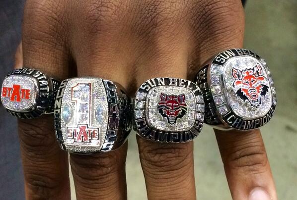 CHbanderson's tweet photo. WHY ARKANSAS STATE FOOTBALL ??? Enough said http://t.co/vDSI4yr15M