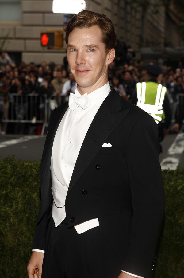 BenedictC_info's tweet photo. 2014 Met Gala 베네딕트 컴버배치 - 2 http://t.co/e2Lbhj39pO