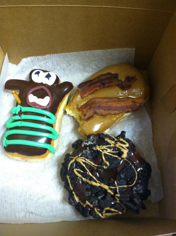 jmartinez32610's tweet photo. Mmmm #voodoo #lovemyinnerfatgirl http://t.co/0YUZzw8HXy
