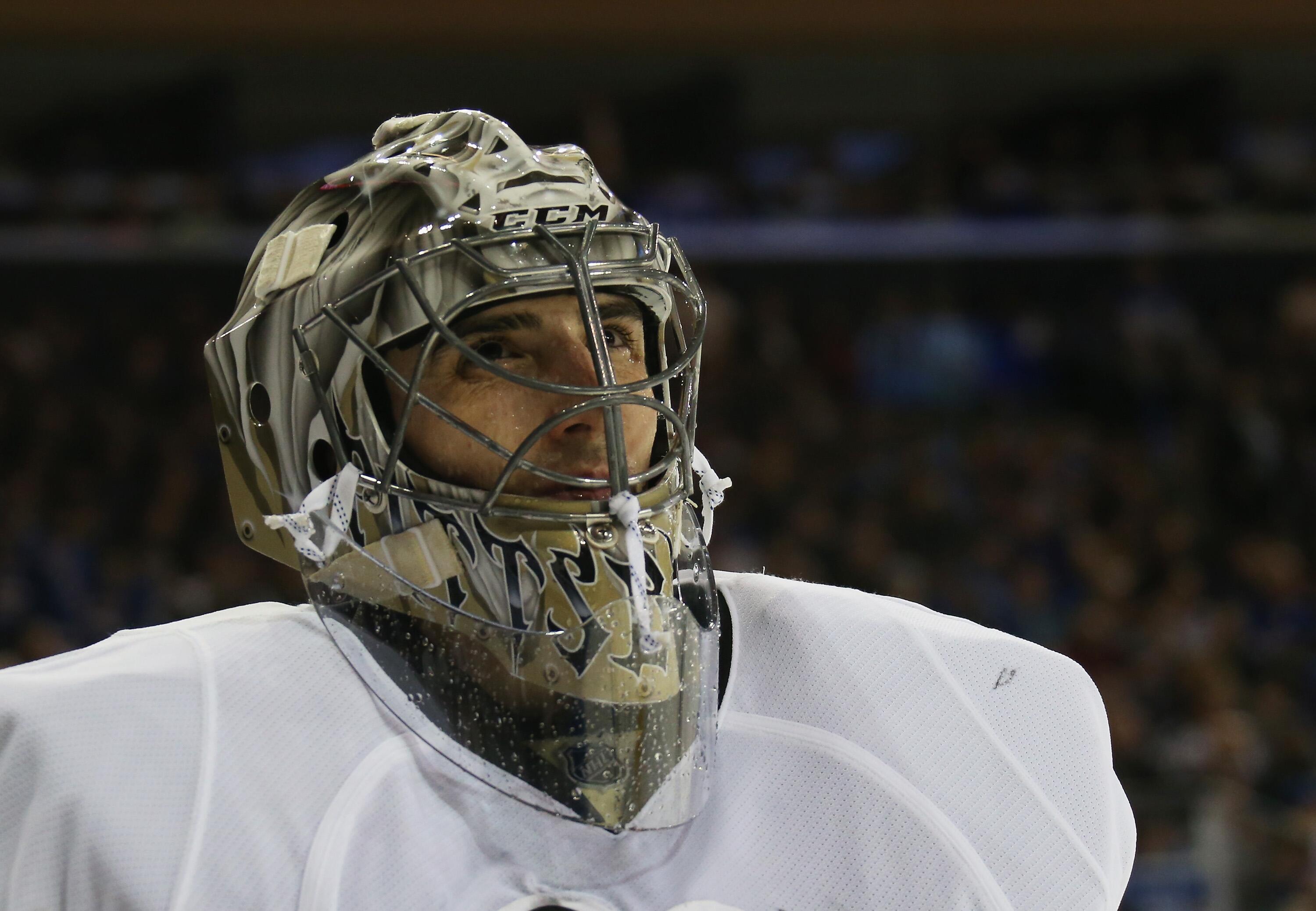 Fleury's 'Brick Wall' mask  Football helmets, Wall mask