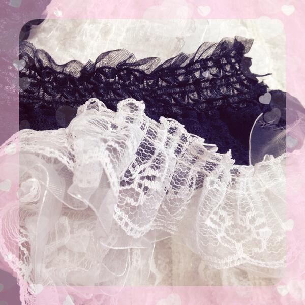 sugary_moon's tweet photo. レース買った♡珍しく黒も！黒い服に合わせてつけれるの作りたいଘ(੭ु´｡•~•｡`)੭ु⁾⁾♡ http://t.co/EGaa50ggB6