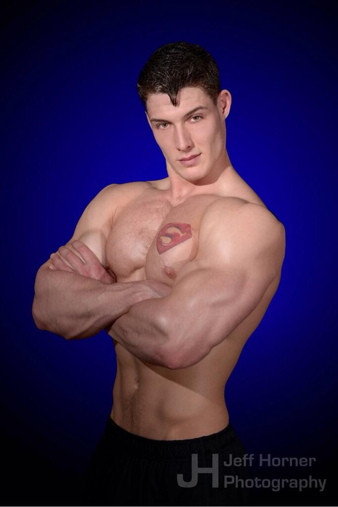 Bm7IZ5mIUAESQ-O.jpg:large